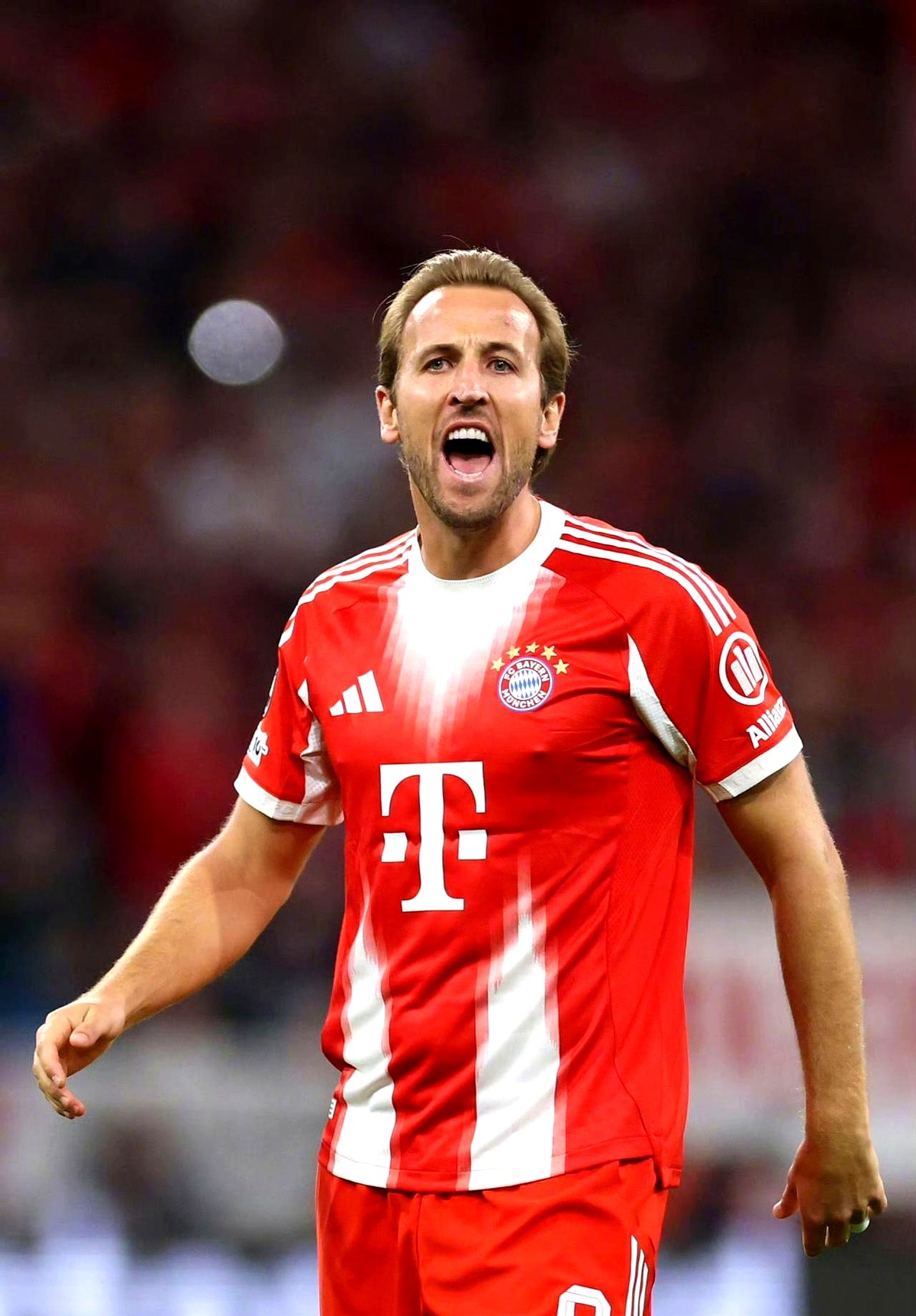 电竞竞猜-今夜曼联遗憾出局：欧冠节点到来，压力陡增，赛季目标并未改变的简单介绍